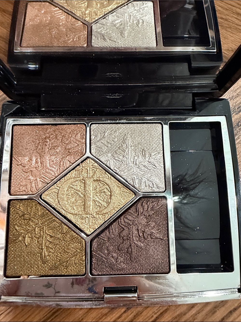 Dior Limited Edition Eyeshadow Palette 549 Golden Snow - Picture 2 of 4